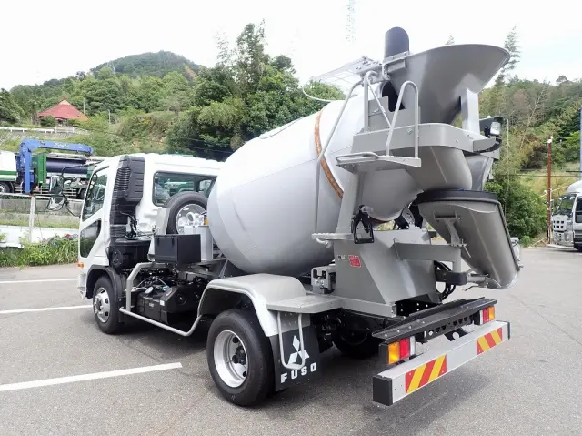 三菱 ファイター 2KG-FK72F(2WD)の写真4