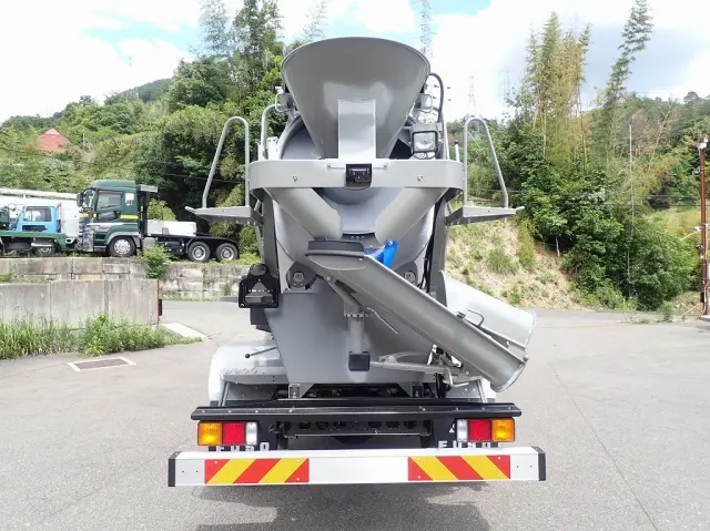 三菱 ファイター 2KG-FK72F(2WD)の写真5