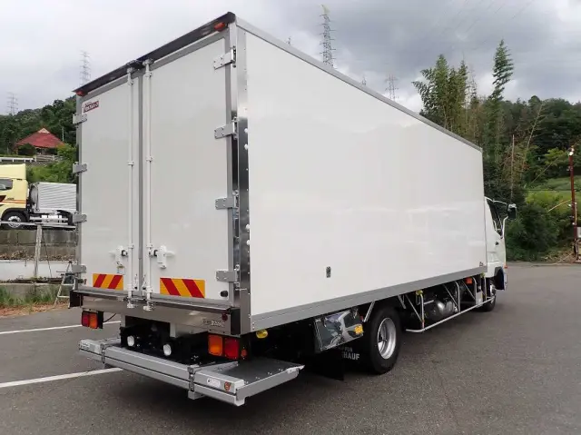 三菱 ファイター 2KG-FK65F(2WD)の写真3