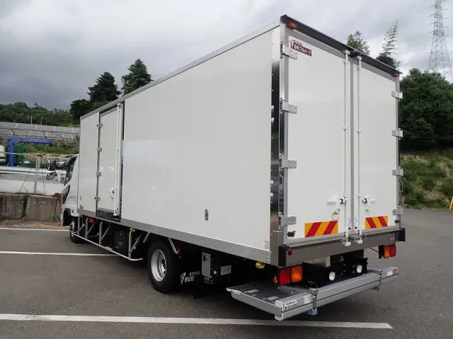 三菱 ファイター 2KG-FK65F(2WD)の写真4