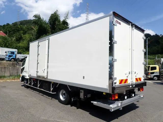 三菱 ファイター 2KG-FK65F(2WD)の写真4
