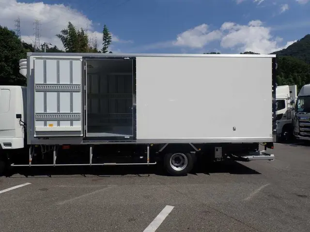 三菱 ファイター 2KG-FK65F(2WD)の写真6