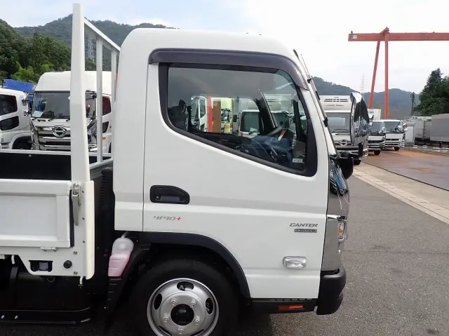 三菱 キャンター 2RG-FEB50(2WD)の写真11