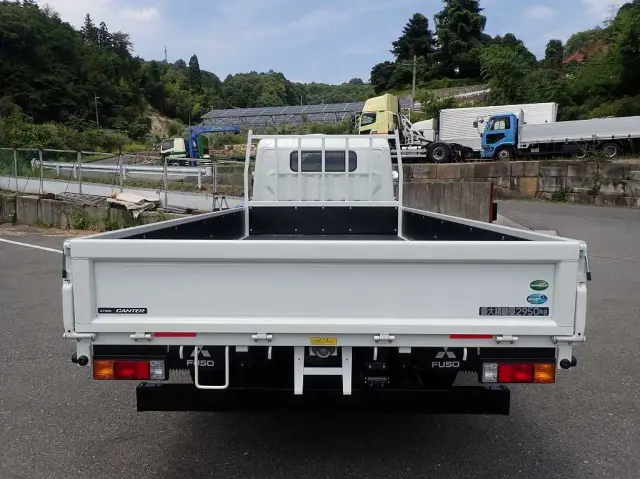 三菱 キャンター 2RG-FEB50(2WD)の写真5