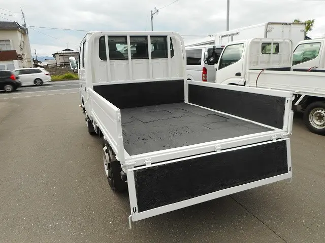 いすゞ エルフ TKG-NHS85A(4WD)の写真9