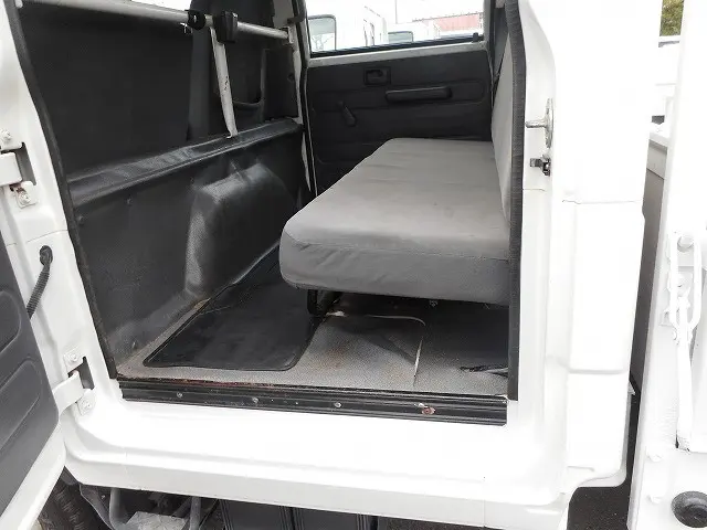 いすゞ エルフ TKG-NHS85A(4WD)の写真19