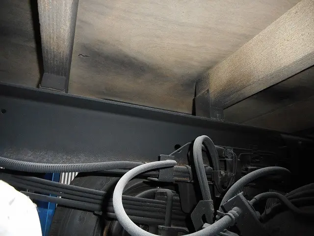 いすゞ エルフ TKG-NHS85A(4WD)の写真36