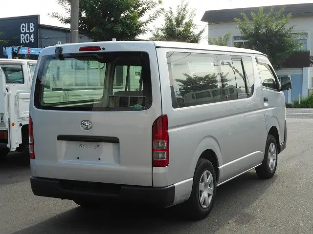 トヨタ ハイエースバン LDF-KDH206V(4WD)の写真7