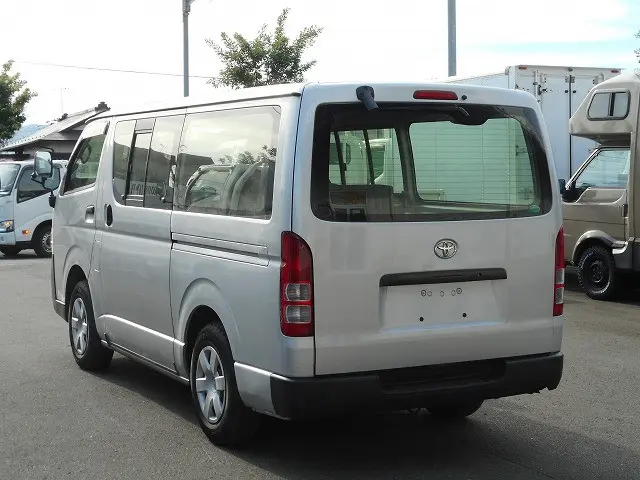 トヨタ ハイエースバン LDF-KDH206V(4WD)の写真8