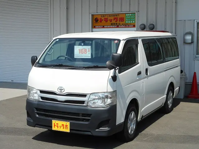 トヨタ ハイエースバン LDF-KDH206V(4WD)の写真1