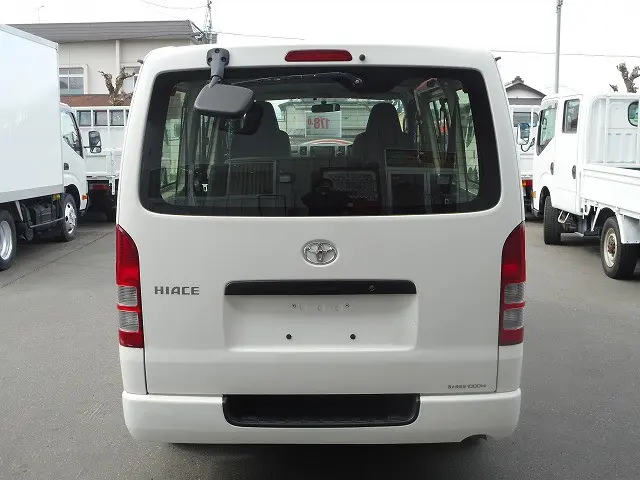 トヨタ ハイエースバン LDF-KDH206V(4WD)の写真6