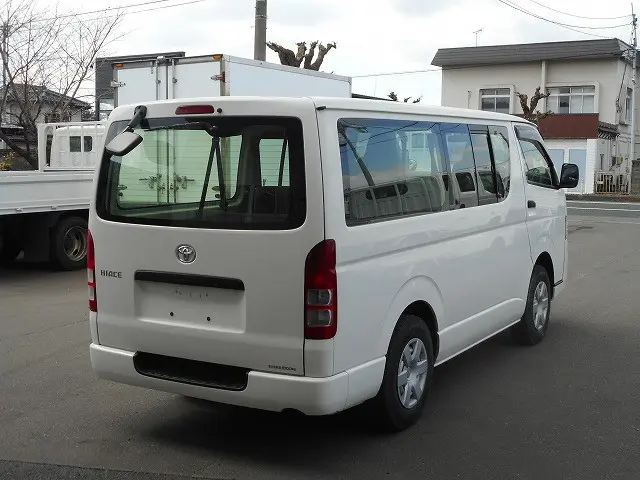 トヨタ ハイエースバン LDF-KDH206V(4WD)の写真7
