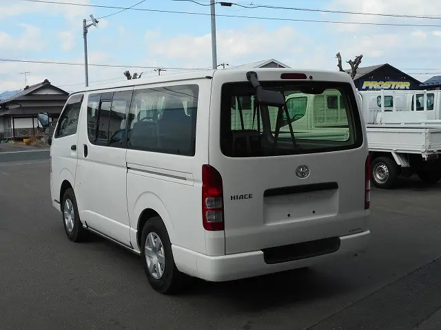 トヨタ ハイエースバン LDF-KDH206V(4WD)の写真8