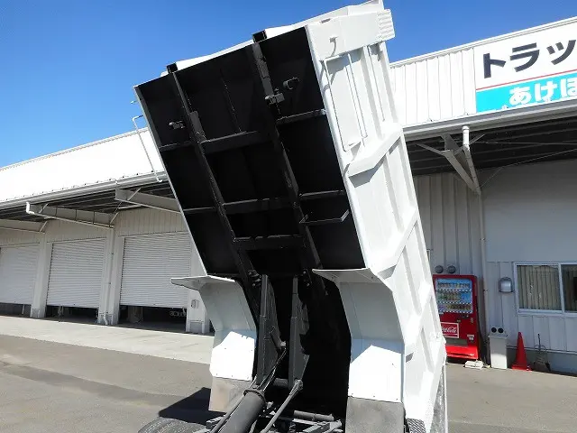 いすゞ エルフ SDG-NKS85AN(4WD)の写真12