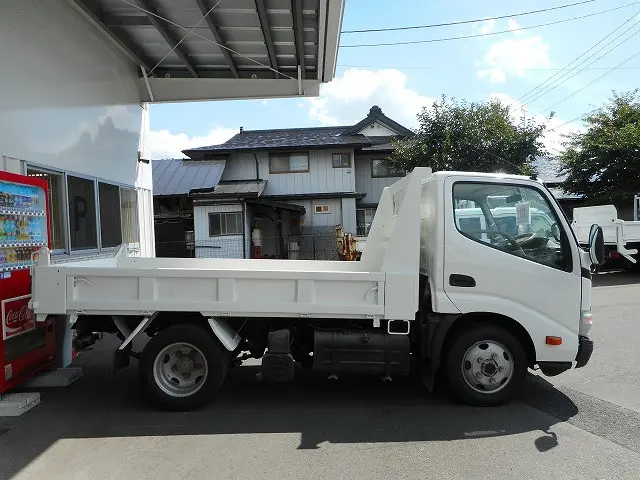 日野 デュトロ BDG-XZU368T(4WD)の写真4