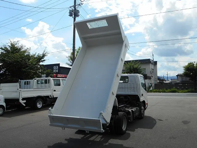 日野 デュトロ BDG-XZU368T(4WD)の写真10