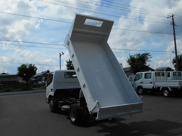 日野 デュトロ BDG-XZU368T(4WD)の写真11