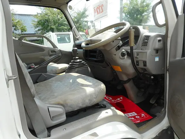 日野 デュトロ BDG-XZU368T(4WD)の写真15