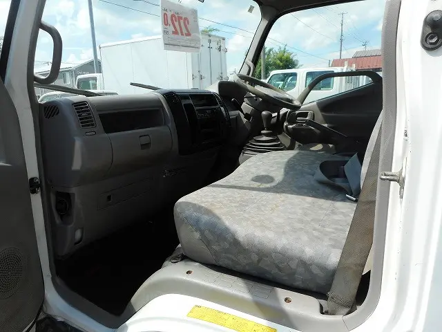 日野 デュトロ BDG-XZU368T(4WD)の写真18