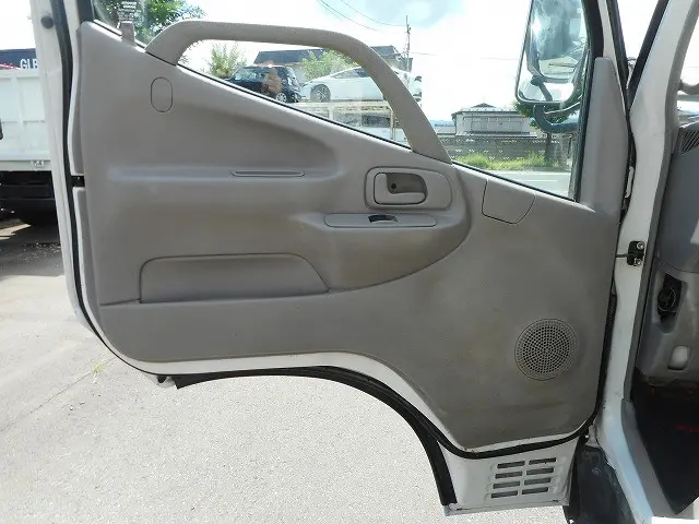 日野 デュトロ BDG-XZU368T(4WD)の写真19