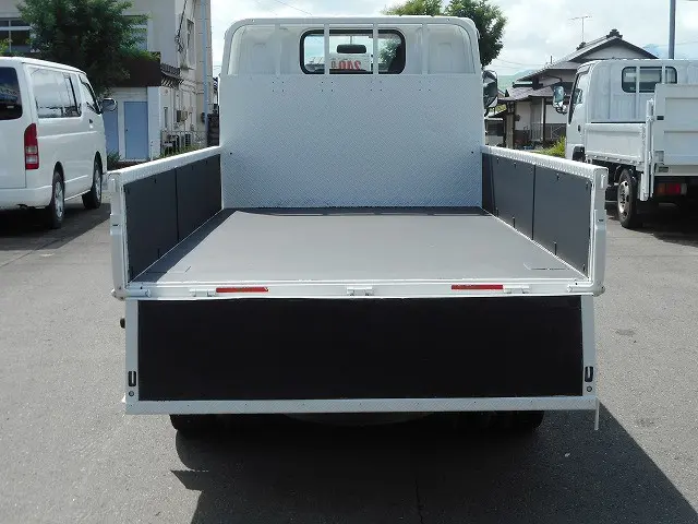 三菱 キャンター TPG-FDA20(4WD)の写真9