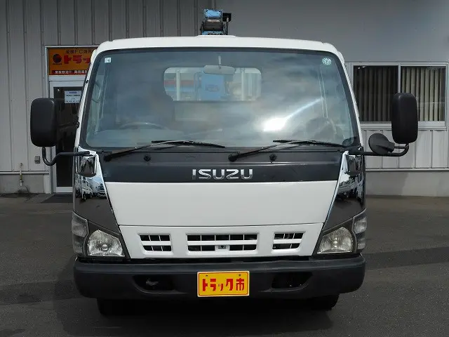 いすゞ エルフ PB-NPS81AR(4WD)の写真2