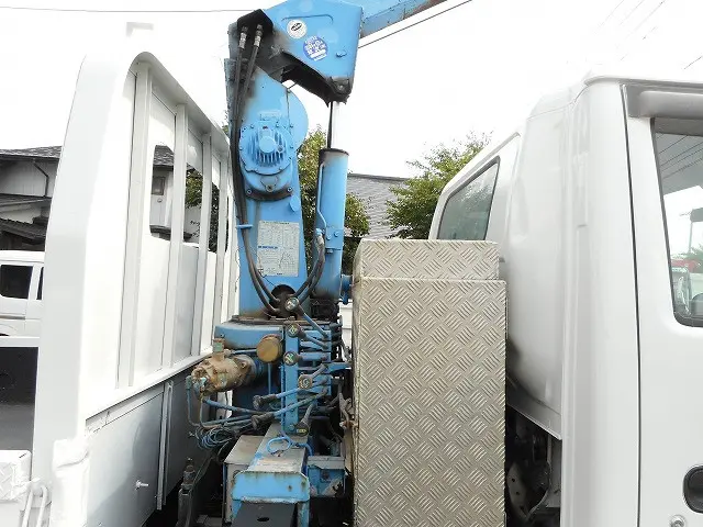 いすゞ エルフ PB-NPS81AR(4WD)の写真15