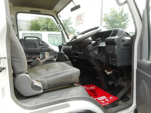 いすゞ エルフ PB-NPS81AR(4WD)の写真23