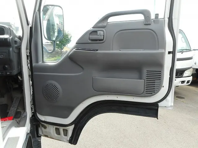 いすゞ エルフ PB-NPS81AR(4WD)の写真24