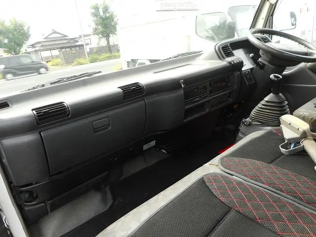 いすゞ エルフ PB-NPS81AR(4WD)の写真25