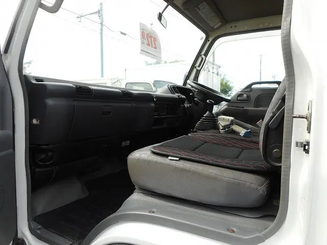 いすゞ エルフ PB-NPS81AR(4WD)の写真26