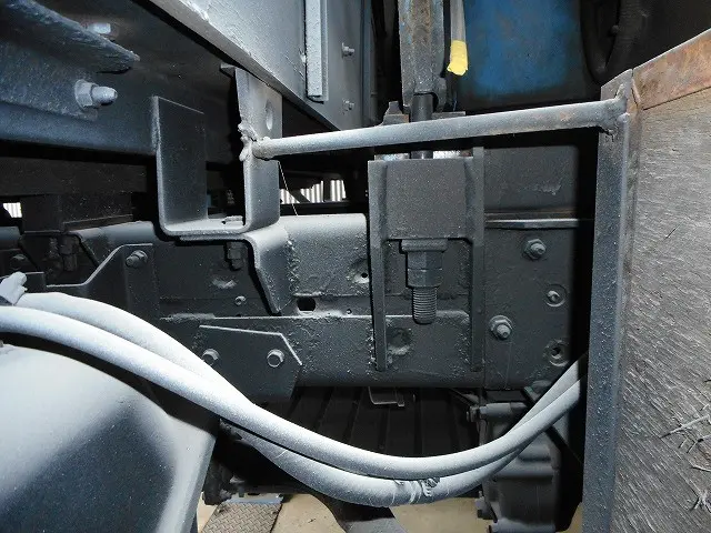 いすゞ エルフ PB-NPS81AR(4WD)の写真31