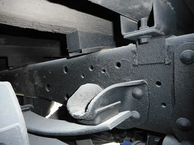 いすゞ エルフ PB-NPS81AR(4WD)の写真34