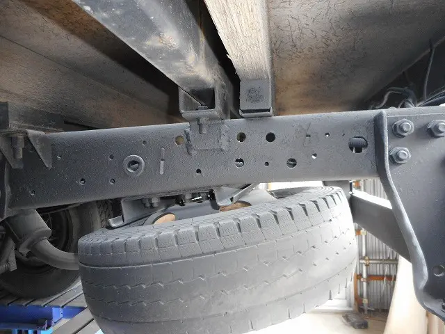 いすゞ エルフ PB-NPS81AR(4WD)の写真36