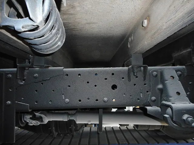 いすゞ エルフ PB-NPS81AR(4WD)の写真38