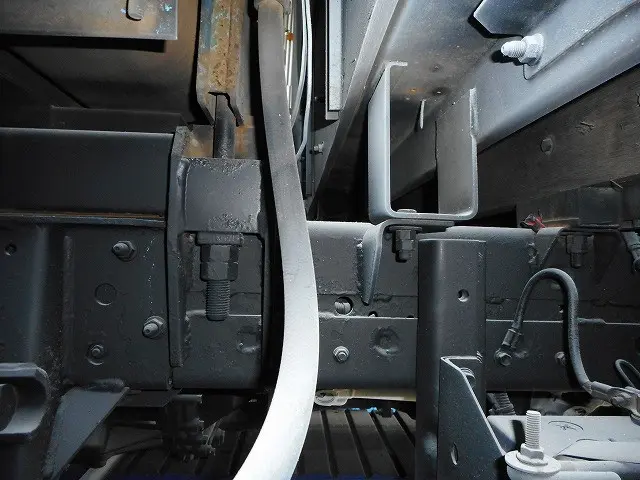 いすゞ エルフ PB-NPS81AR(4WD)の写真40