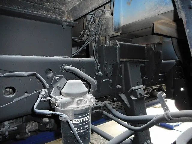 いすゞ エルフ PB-NPS81AR(4WD)の写真42