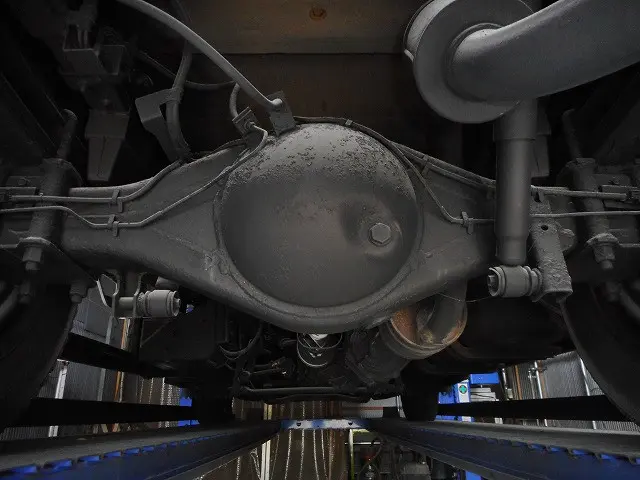 いすゞ エルフ PB-NPS81AR(4WD)の写真43