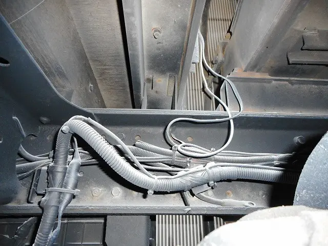 いすゞ エルフ PB-NPS81AR(4WD)の写真47