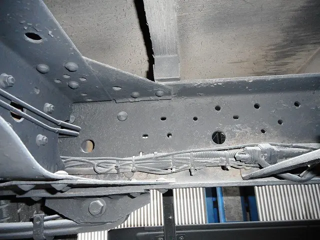 いすゞ エルフ PB-NPS81AR(4WD)の写真49