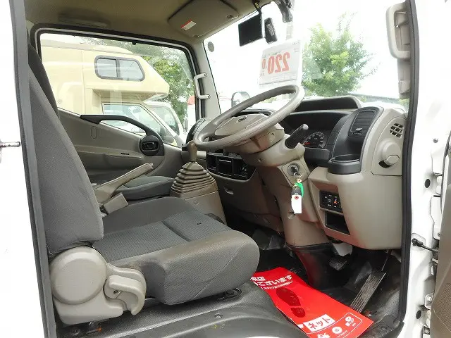 日産 アトラス SDG-SZ5F24(4WD)の写真13