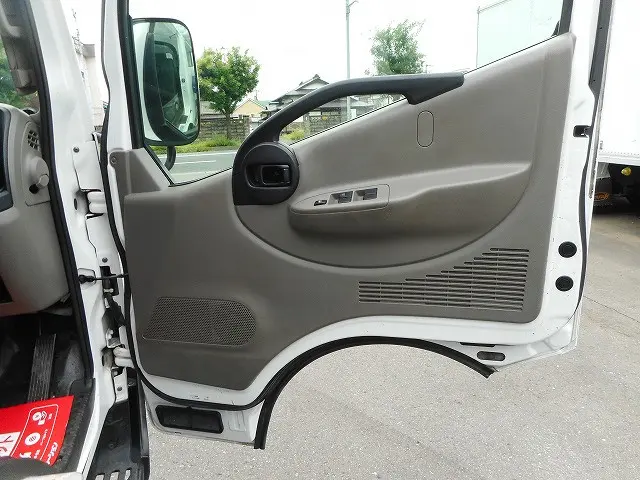 日産 アトラス SDG-SZ5F24(4WD)の写真14