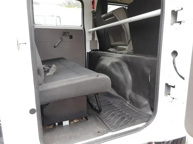 日産 アトラス SDG-SZ5F24(4WD)の写真15