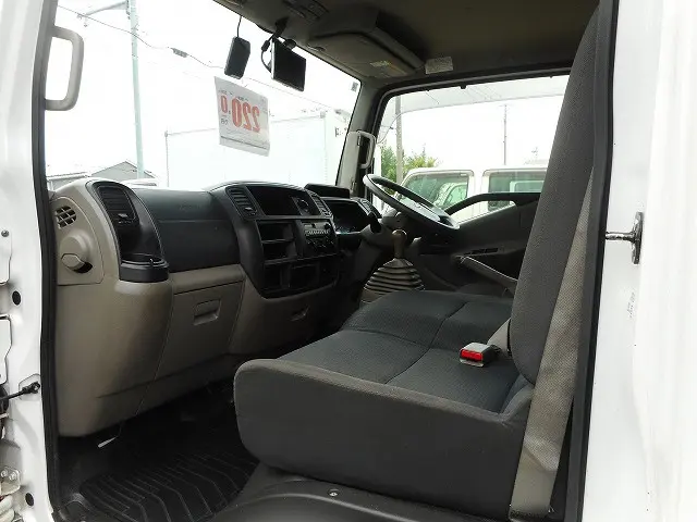 日産 アトラス SDG-SZ5F24(4WD)の写真18