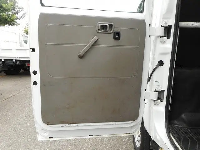 日産 アトラス SDG-SZ5F24(4WD)の写真21