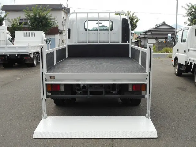 いすゞ エルフ BDG-NPS85AN改(4WD)の写真9