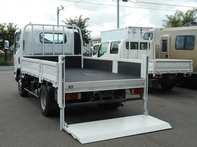 いすゞ エルフ BDG-NPS85AN改(4WD)の写真10