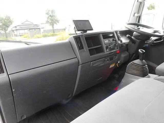 いすゞ エルフ BDG-NPS85AN改(4WD)の写真15