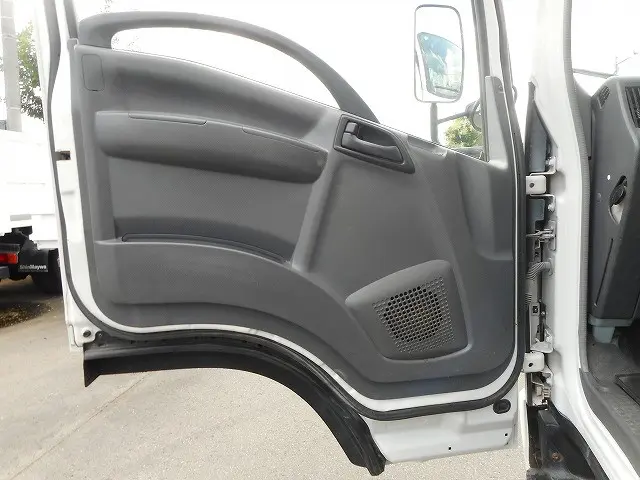 いすゞ エルフ BDG-NPS85AN改(4WD)の写真17