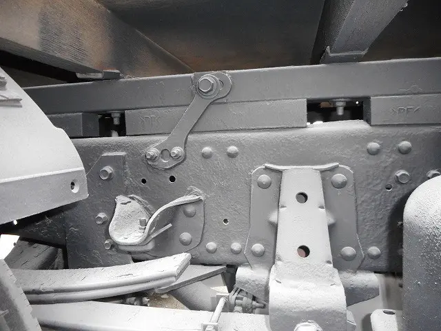 いすゞ エルフ BDG-NPS85AN改(4WD)の写真22